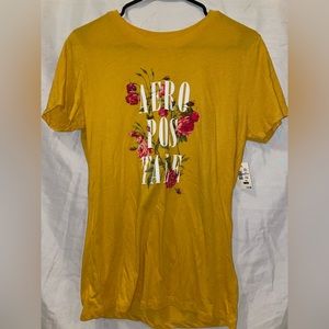 yellow aeropostale tee! size XL, fits like a large